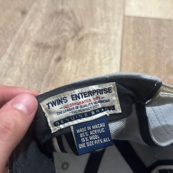 Twins Enterprise Mens Gray Black‎ Los Angeles Raiders NFL Strapback Baseball Hat - Picture 8 of 8